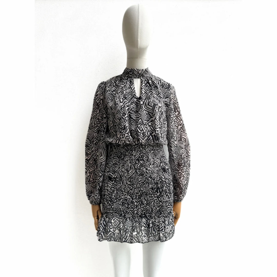 Vestido Dos Piezas con Estampado y Detalles Fruncidos