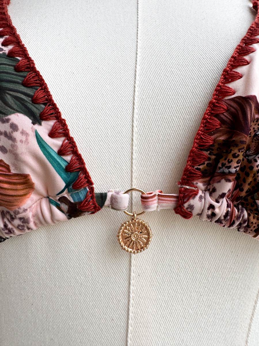 Bikini Triángulo con Estampado Tropical