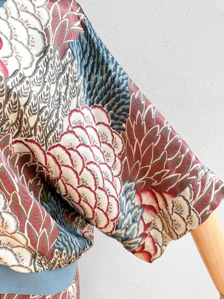 Bomber y Falda Satinadas