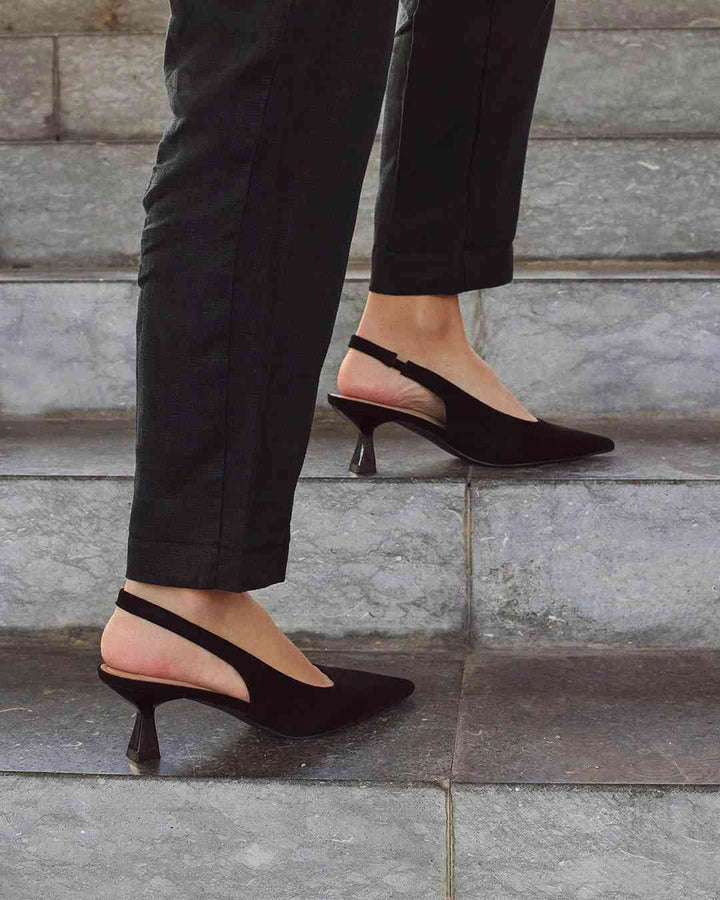 Salón Destalonado Tacón Bajo Negro Antelina