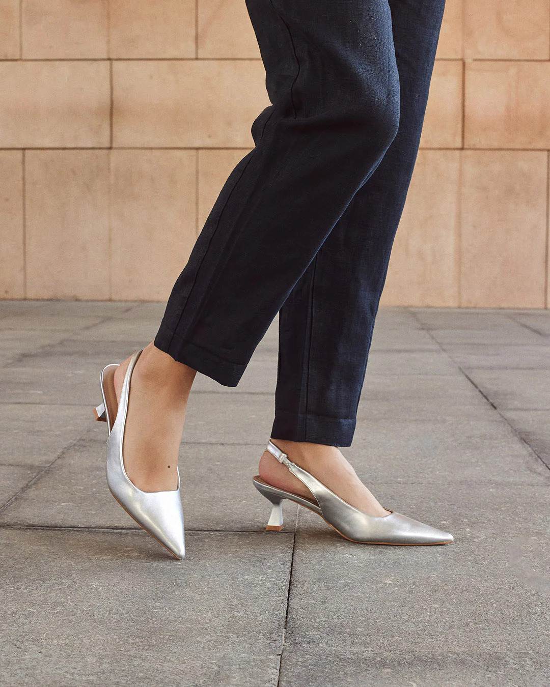 Salón Destalonado Tacón Bajo Plata