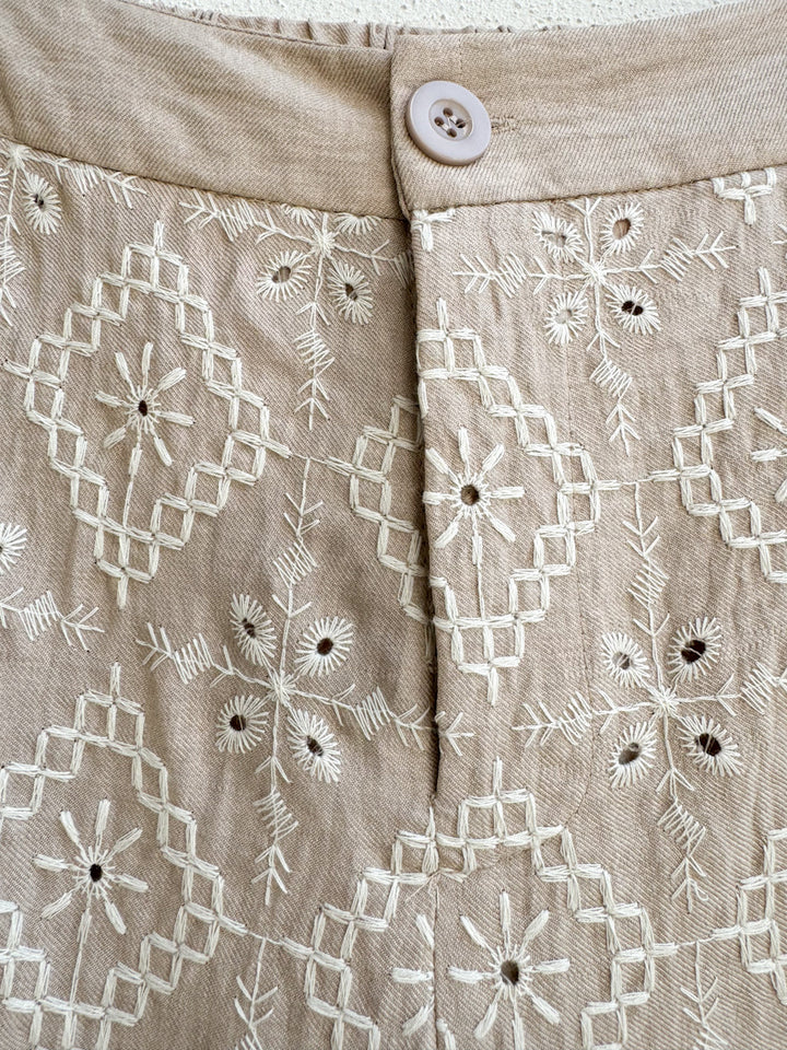 Pantalón Bordado 7033