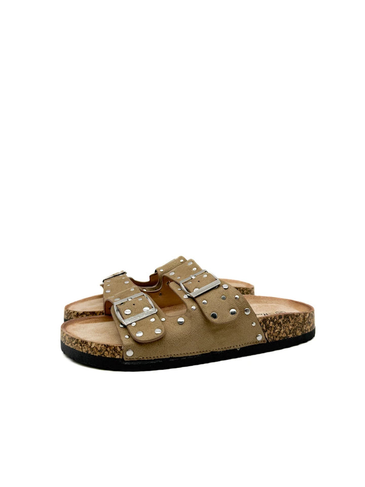 Sandalia Bio con Tachuelas y Doble Hebilla - Colección Urban Suede