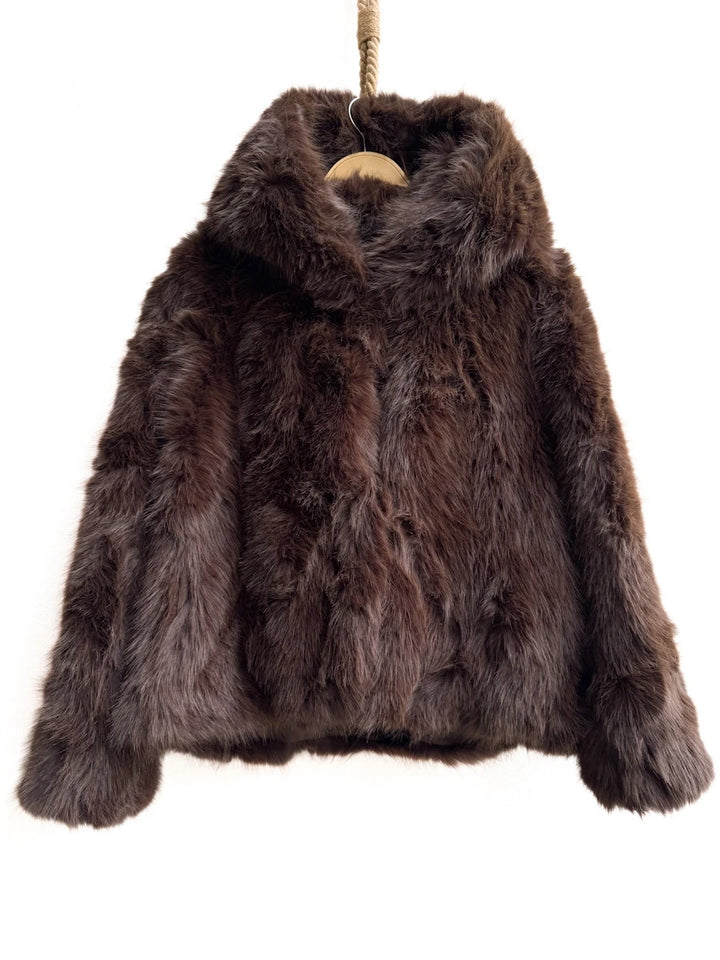 Chaqueta de Pelo Sintético Premium con Cuello Envolvente – Disponible en Marrón y Beige