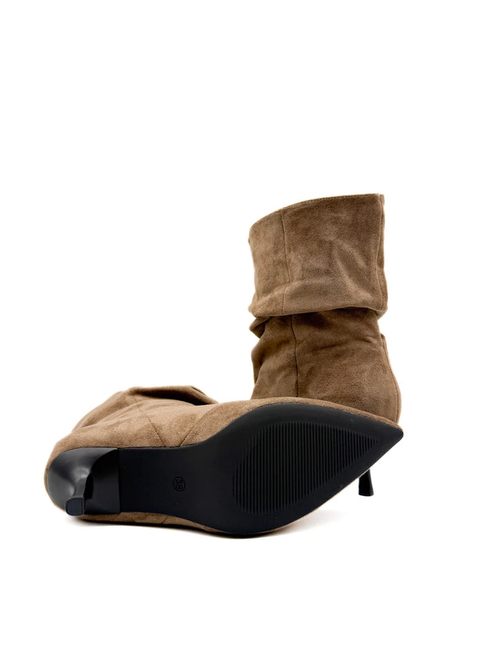 Botines Arrugados de Antelina para Mujer con Tacón Fino y Puntera Afilada