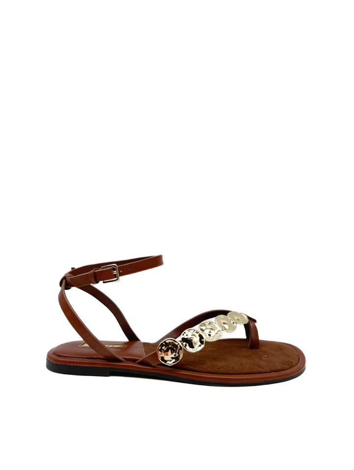 Sandalias de Dedo Boho con Discos Dorados y Tira Ajustable para Mujer