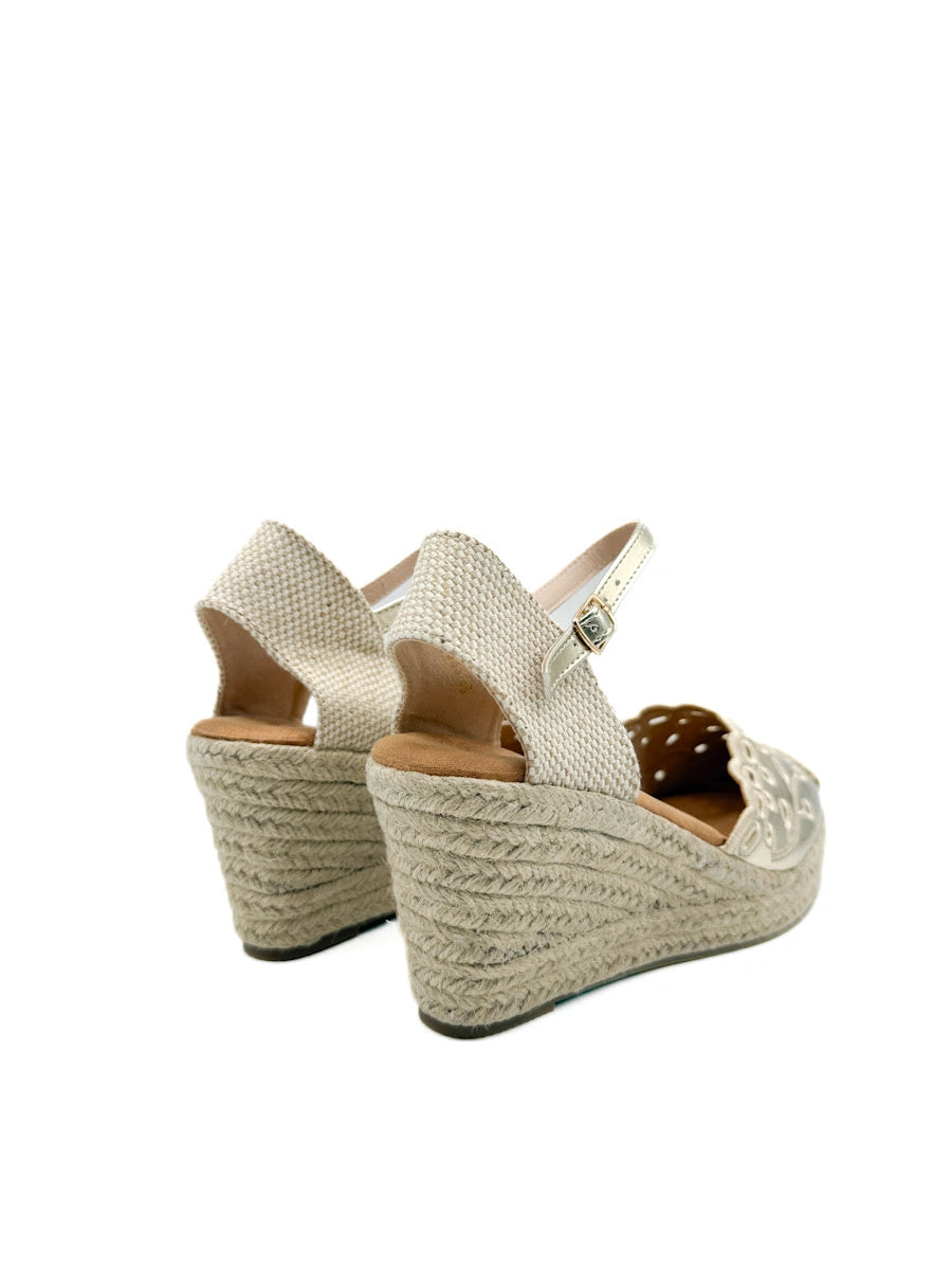 Alpargatas de Cuña con Calado Floral y Plataforma de Yute