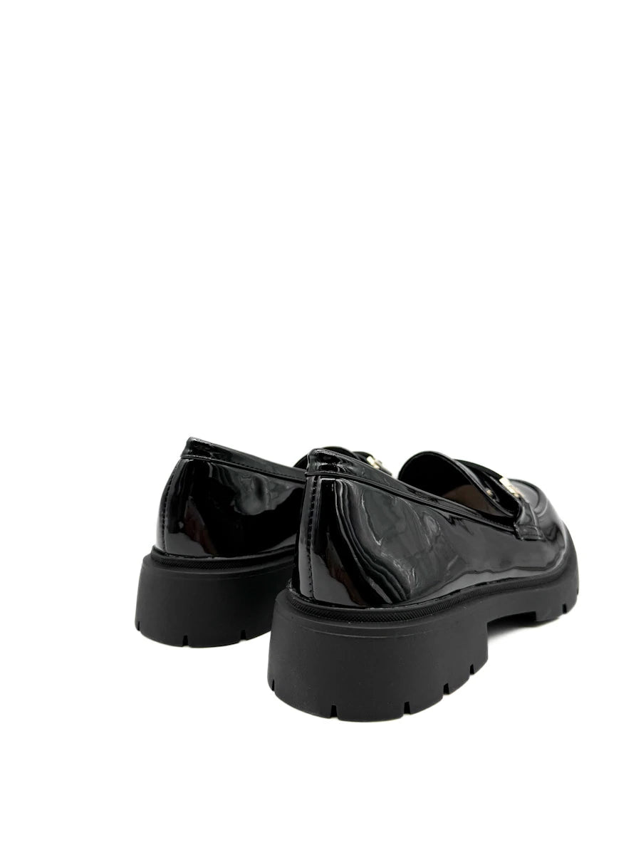 Mocasines de Charol con Suela Dentada y Hebilla Metalizada para Mujer