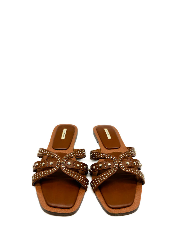 Sandalias Planas Tachas Corina M4466