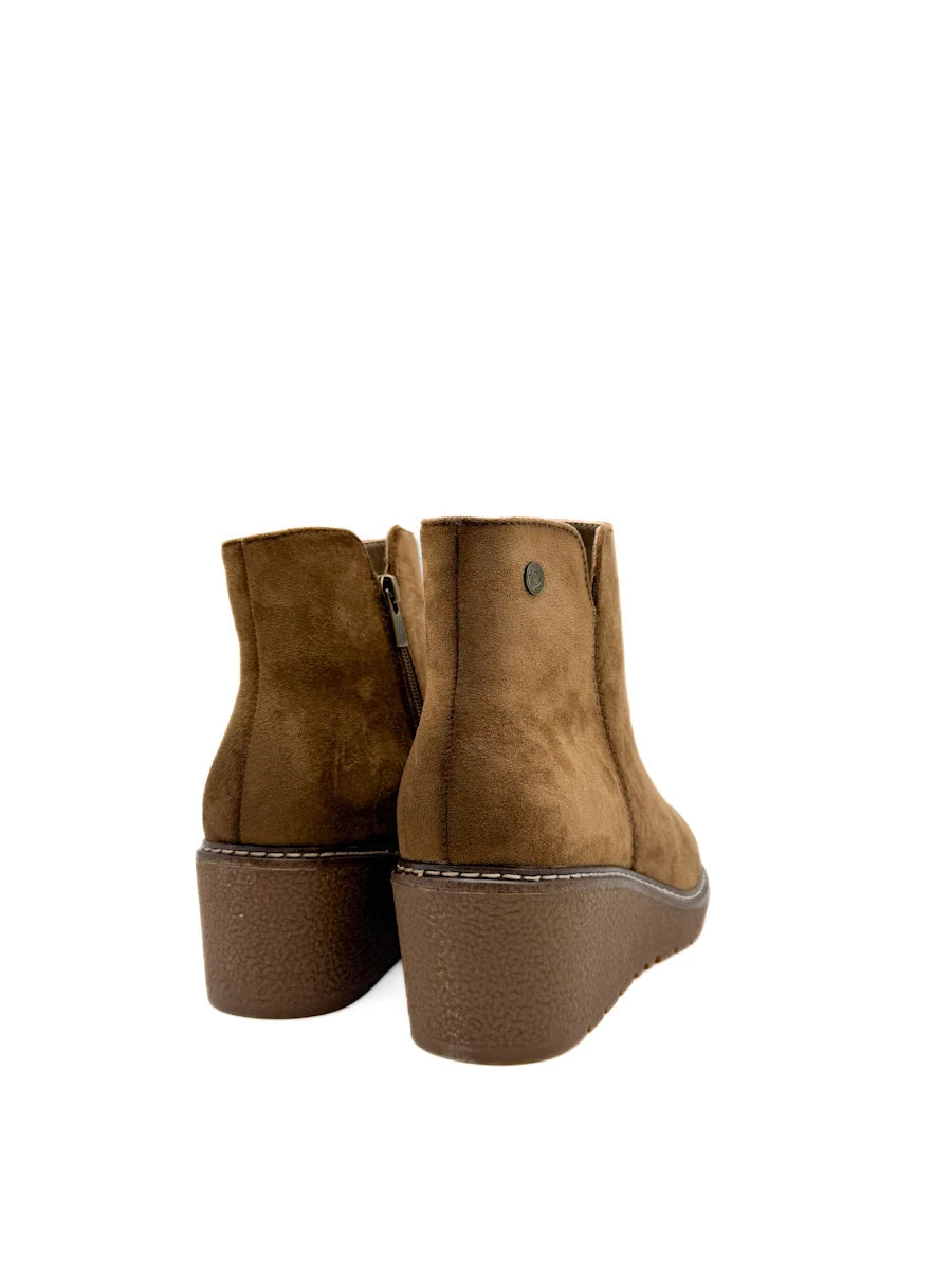 Botines de Cuña para Mujer en Antelina con Cremallera Lateral y Suela de Goma