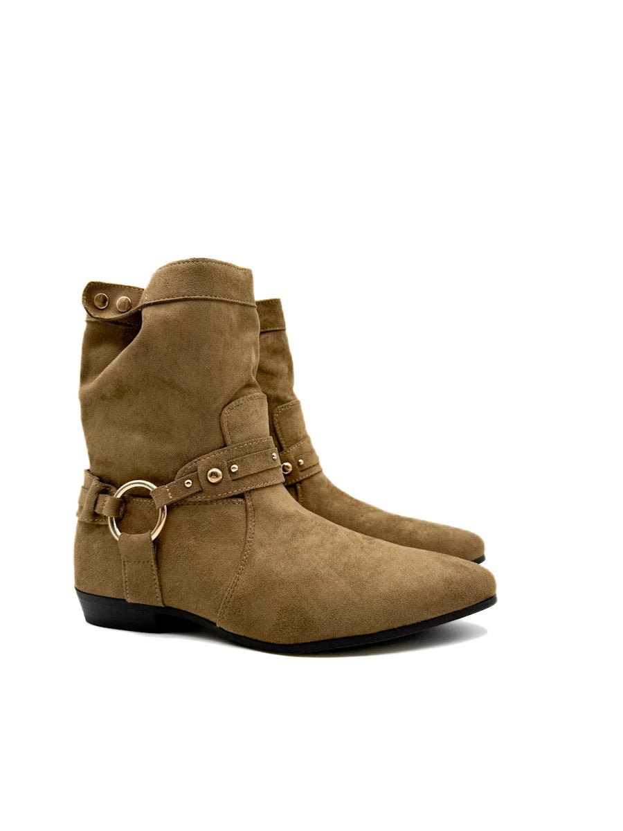 Botines Camperos de Ante con Arandela Metálica y Tachuelas