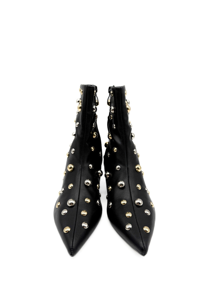 Botines Tacón Bajo Tachuelas Metálicas Corina M5636