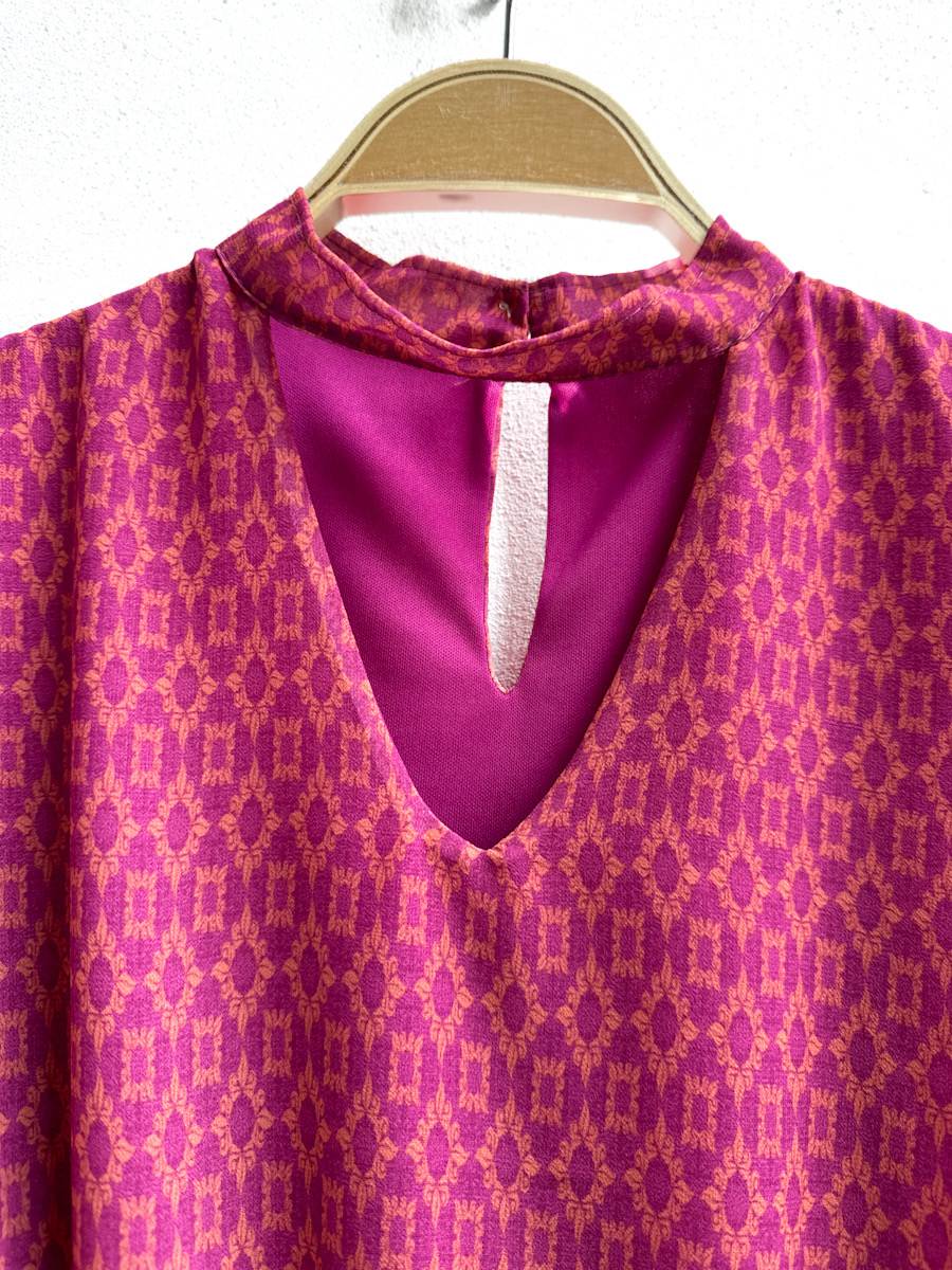 Blusa de Manga Larga con Estampado Geométrico, Disponible en Más Colores y Diseños