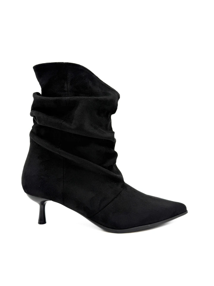 Botines de Antelina con Tacón Chupete y Caña Arrugada