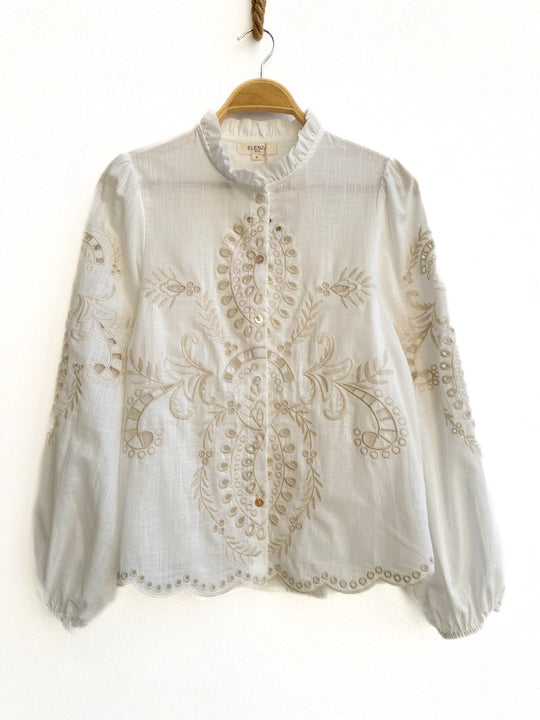 Blusa Blanca Bordada con Detalles Florales Blanca