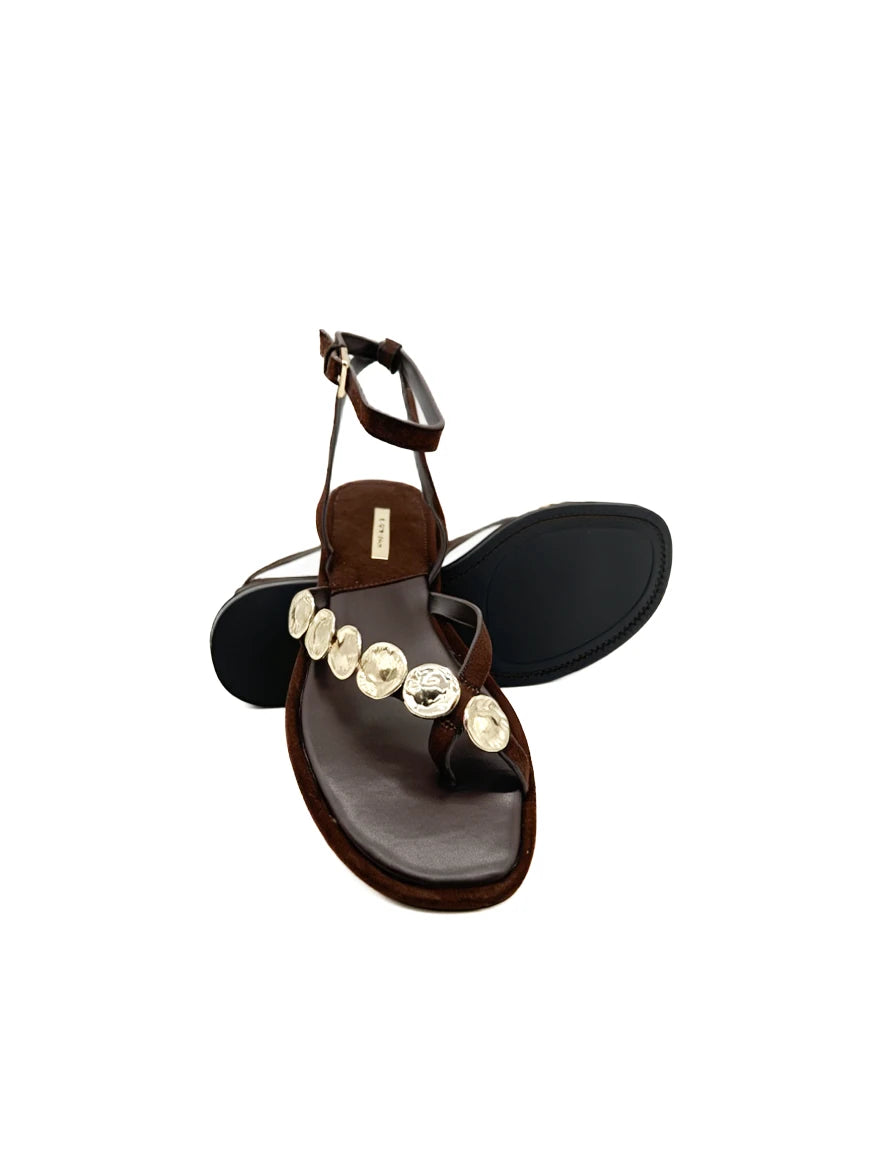 Sandalias de Dedo Boho con Discos Dorados y Tira Ajustable para Mujer