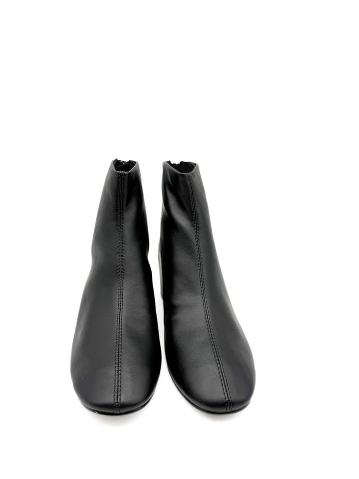Botines de Tobillo con Tacón Cuadrado  Corina  M5870
