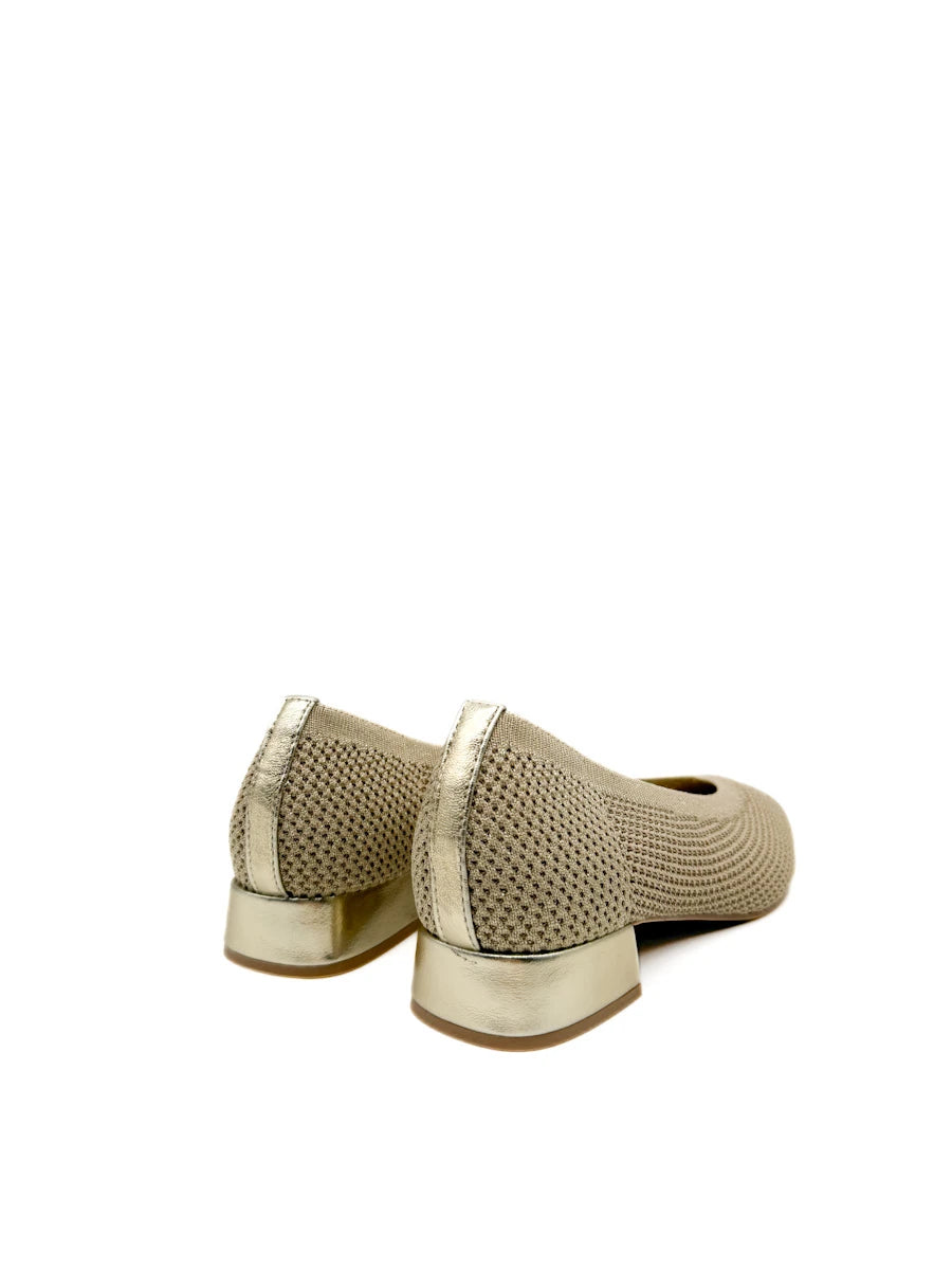 Zapatos  de Malla con Tacón Bloque: Confort y Estilo Contemporáneo