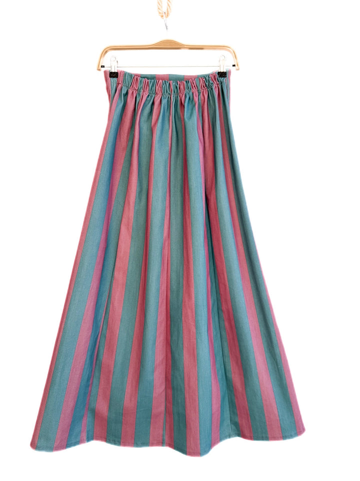 Conjunto de Blusa y Falda a Rayas – Venta por Separado