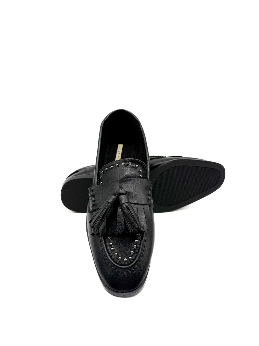 Mocasines de Borlas y Tachuelas Corina M5680