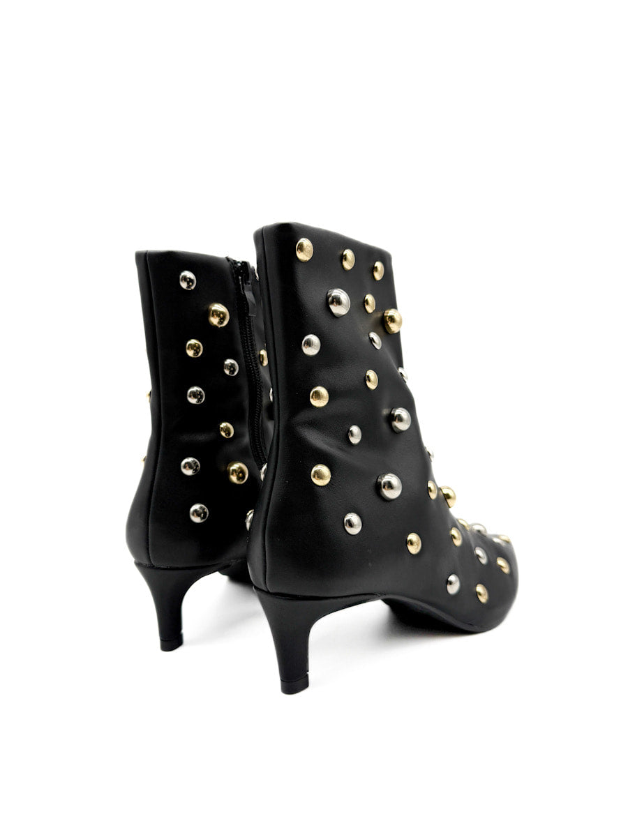 Botines Tacón Bajo Tachuelas Metálicas Corina M5636