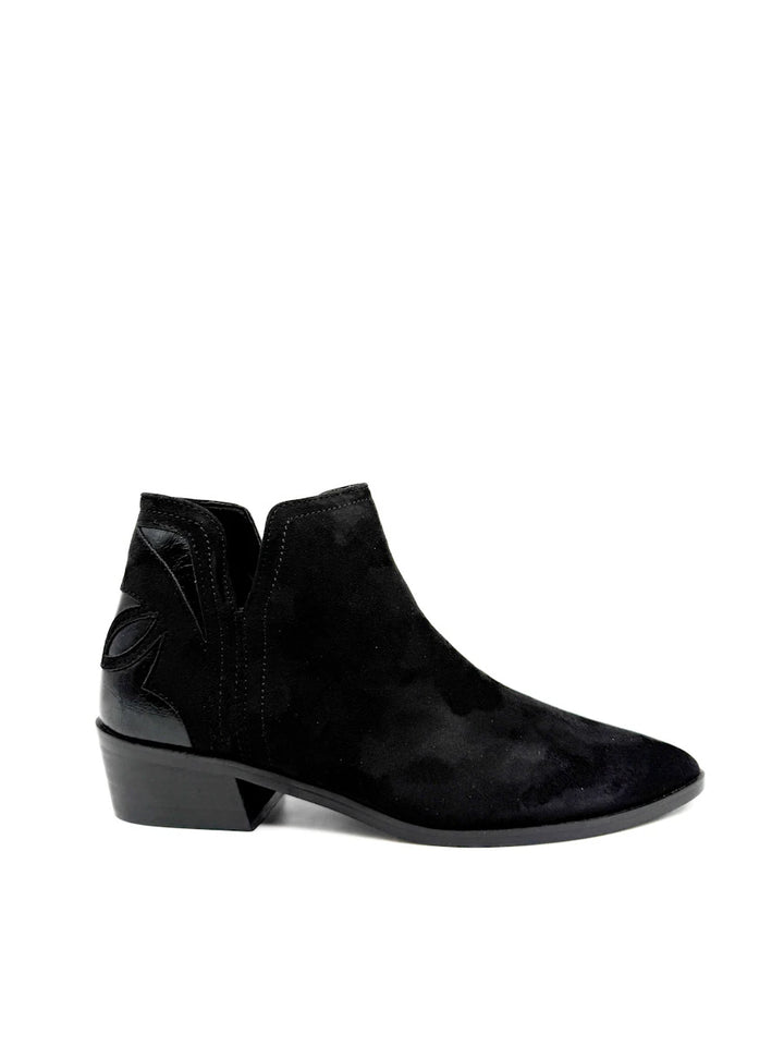 Botines Camperos Tobilleros con Detalle Bordado en Talón de Piel de Sintética