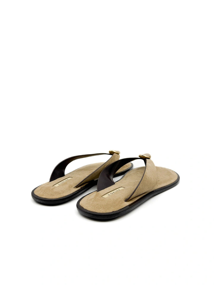 Sandalias de Dedo Corina con Adorno Metálico Dorado