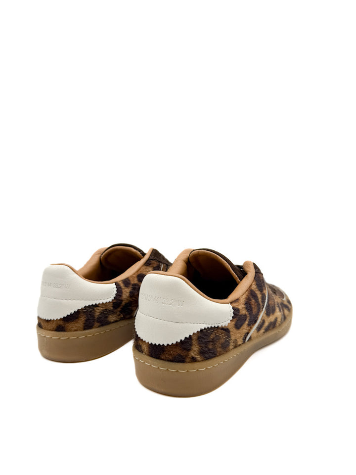 Zapatillas de Diseño Clásico con Estilo Moderno Corina M5525