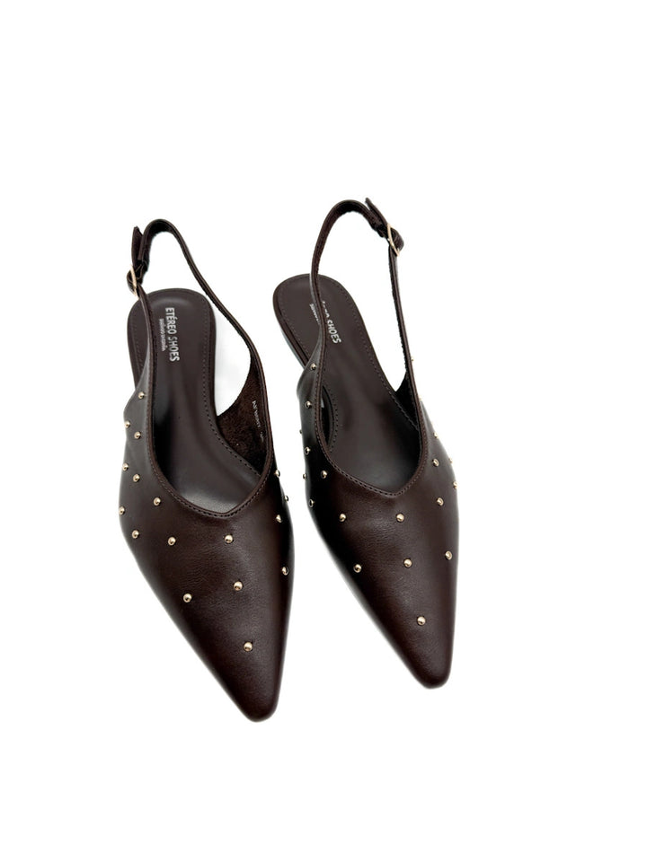 Zapatos Planos Destalonados de Puntera Fina con Tachuelas
