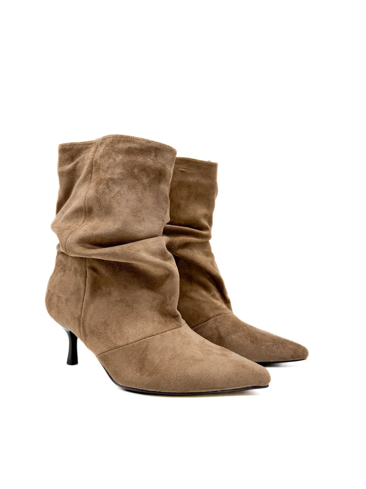 Botines Arrugados de Antelina para Mujer con Tacón Fino y Puntera Afilada