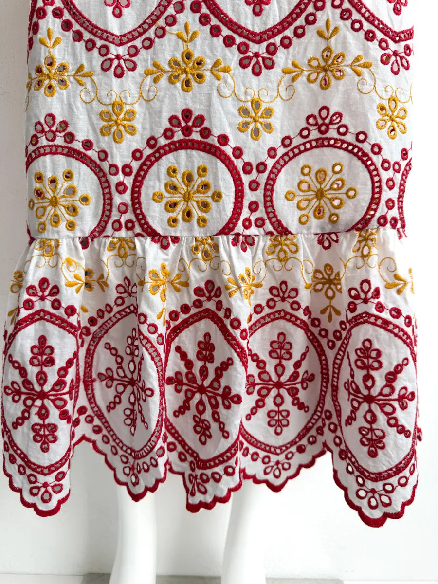 Bordados en Rojo y Mostaza: Conjunto Único