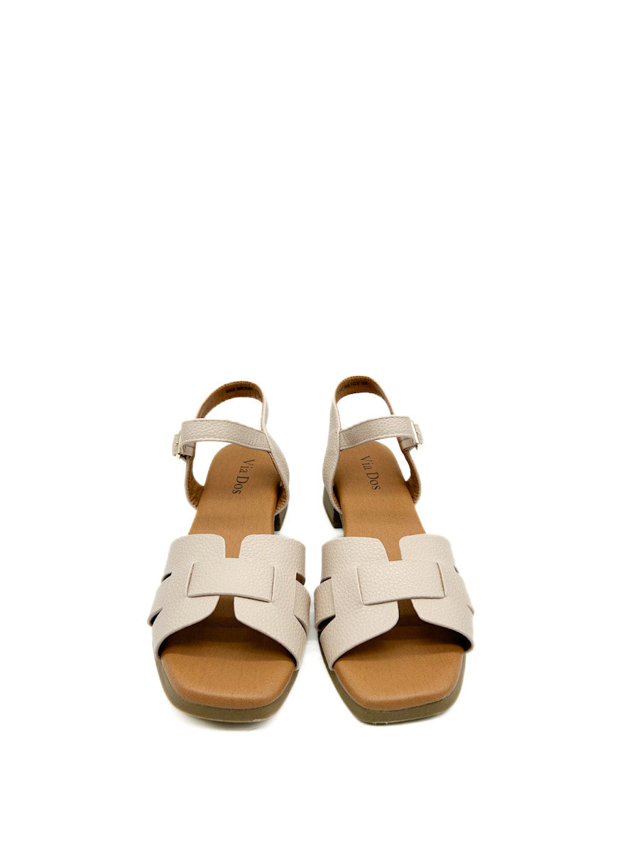 Sandalias de tacón bajo tiras entrelazadas
