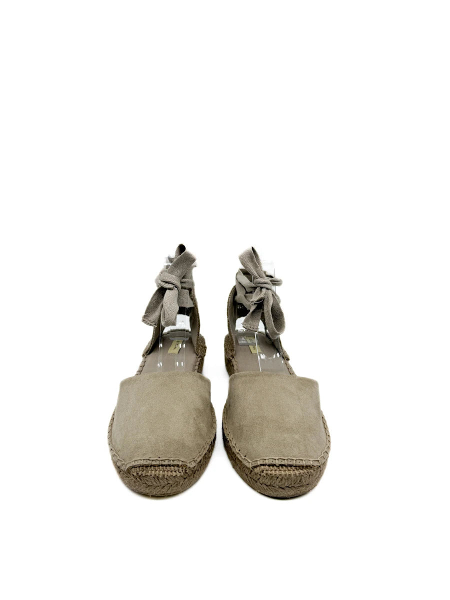 Alpargatas de Antelina con Cintas al Tobillo: Estilo Artesanal en Tonos Tierra