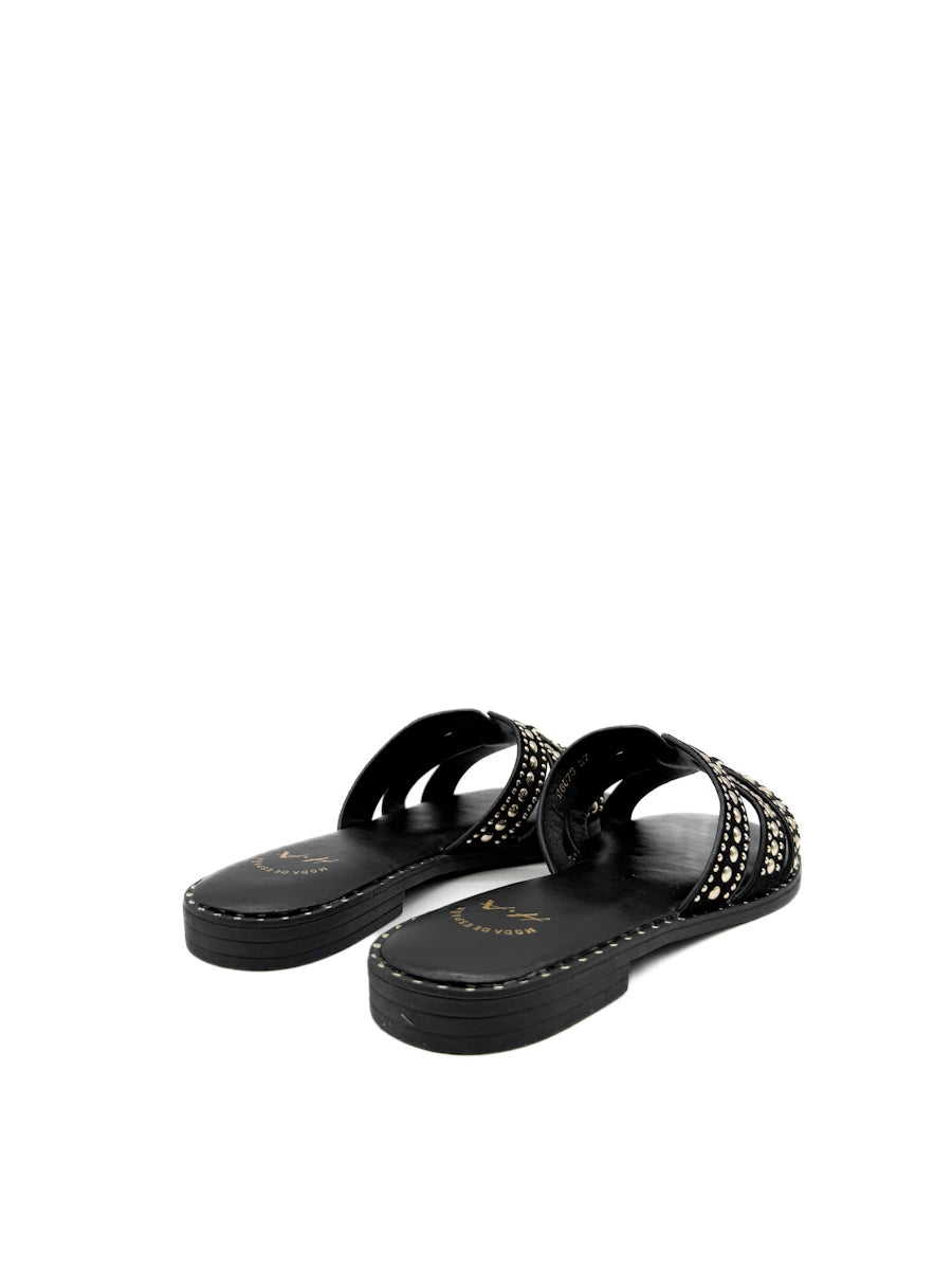 Sandalias Planas Tipo Pala con Tiras en H y Tachuelas Metálicas