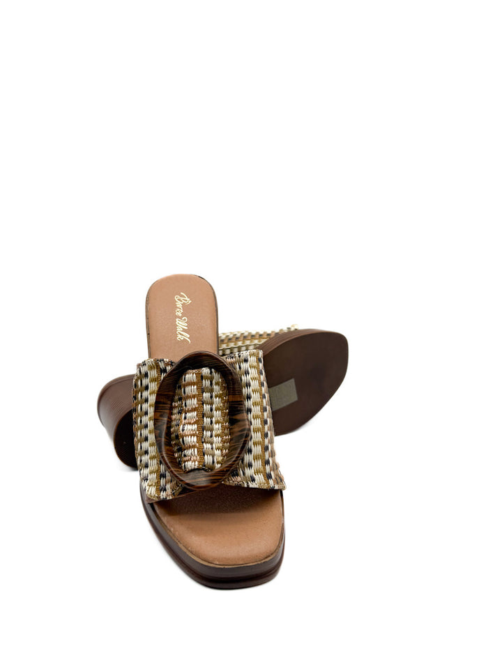 Sandalias Elegantes con Detalles Artesanales y Tacón Ancho