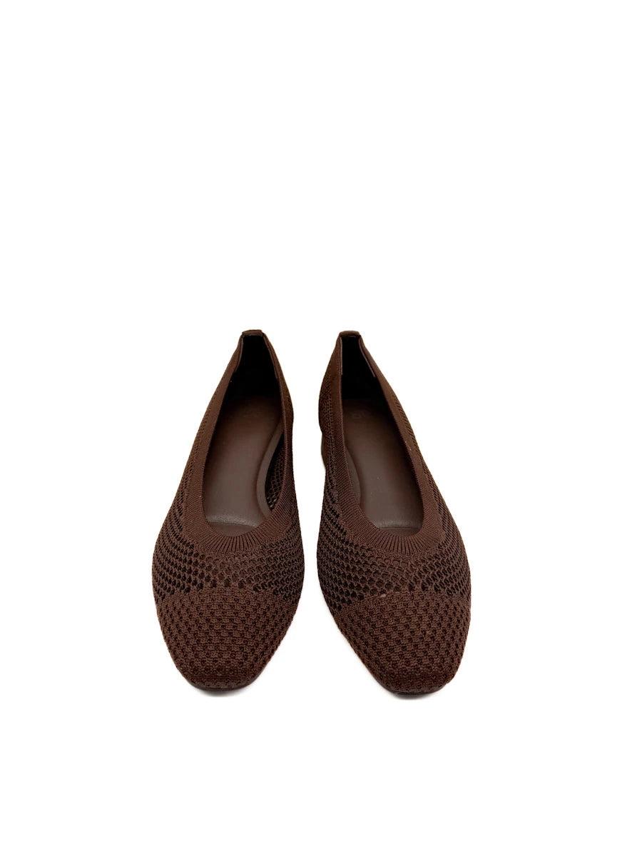 Zapatos  de Malla con Tacón Bloque: Confort y Estilo Contemporáneo