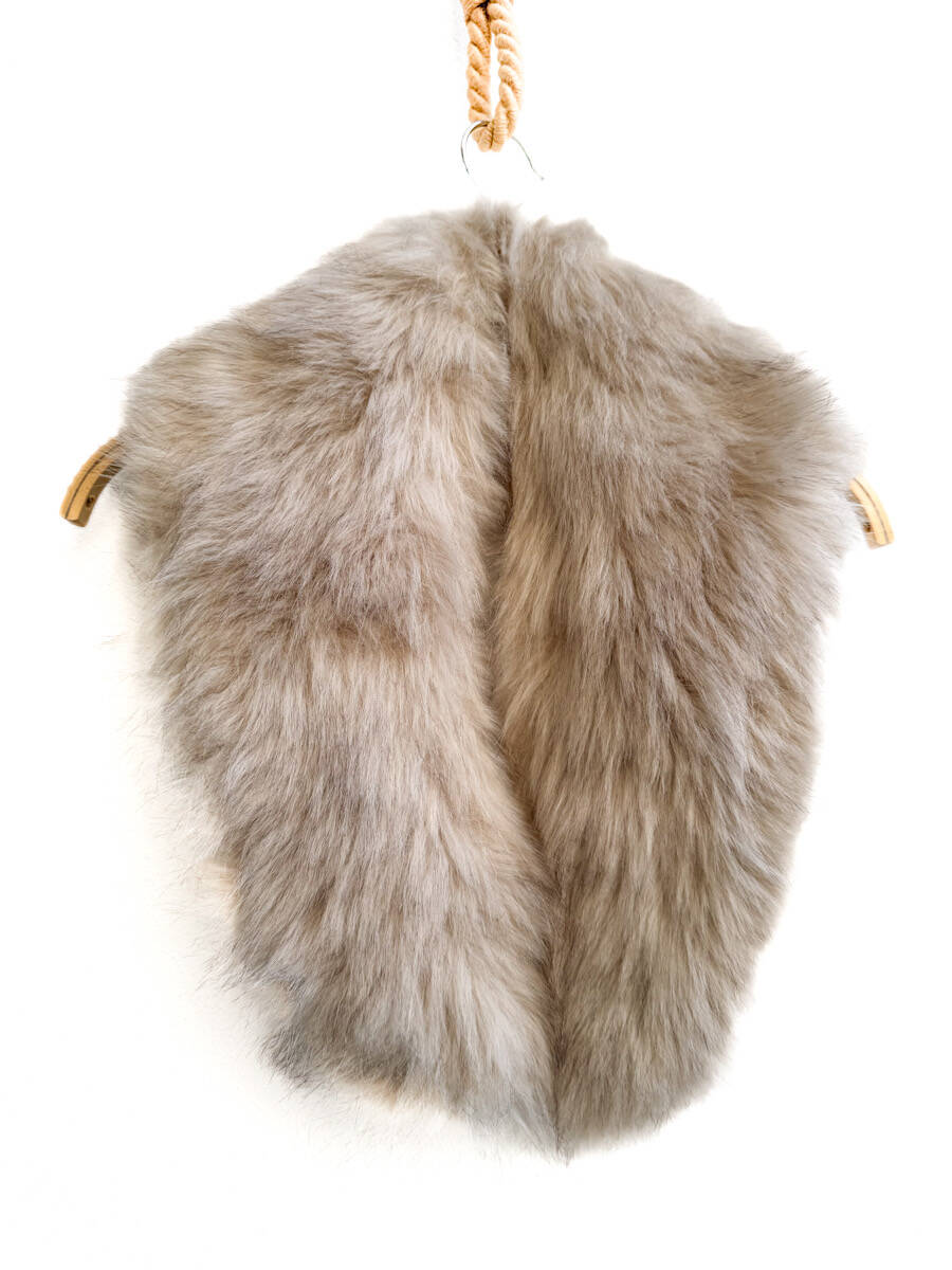 Cuello de Pelo Sintético