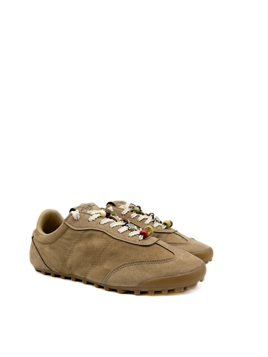 Zapatillas Corina Casuales de Antelina con Abalorios en Cordones