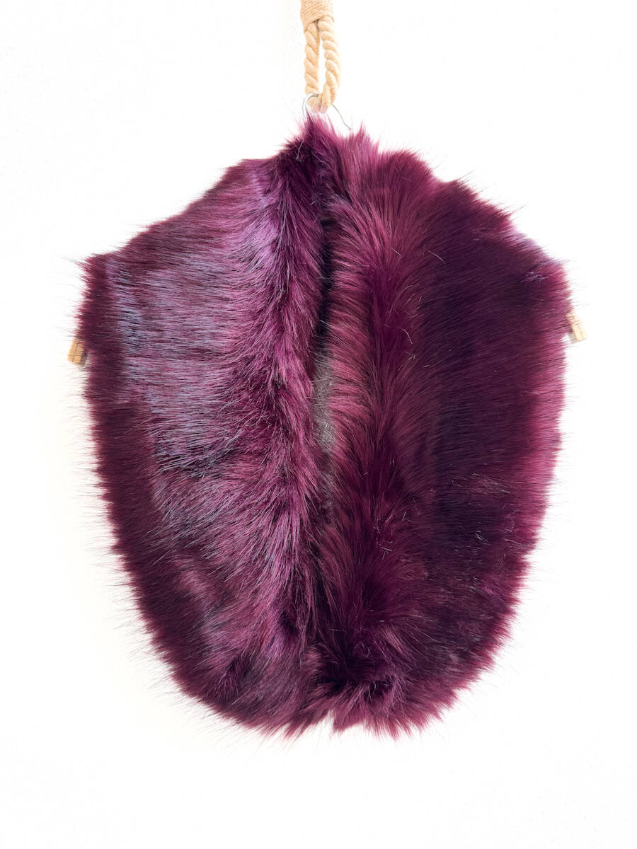 Cuello de Pelo Sintético