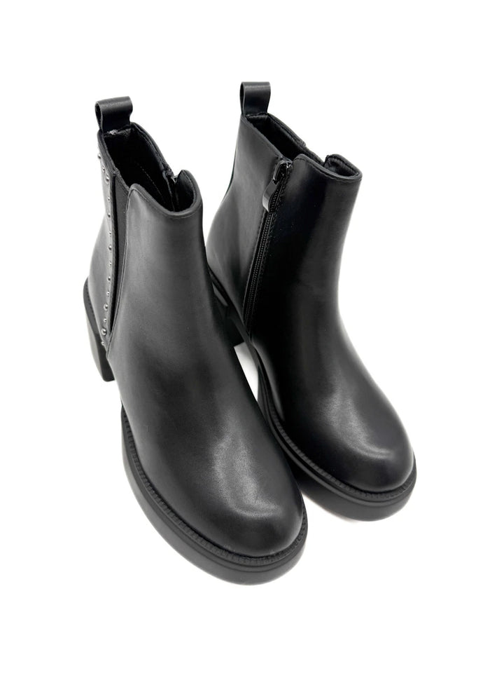 Botines Negro con Tacón Ancho, Plataforma y Tachuela
