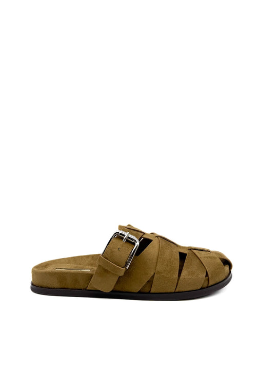 Sandalias Corina planas tipo antelina con hebilla.