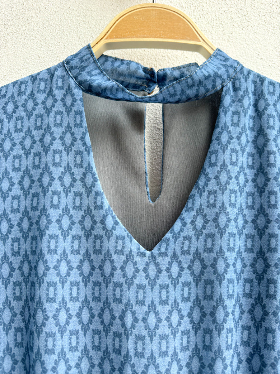 Blusa de Manga Larga con Estampado Geométrico, Disponible en Más Colores y Diseños
