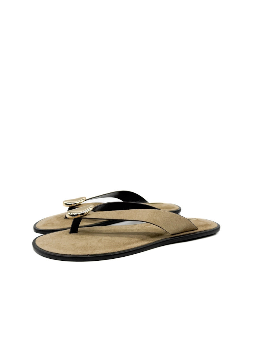 Sandalias de Dedo Corina con Adorno Metálico Dorado