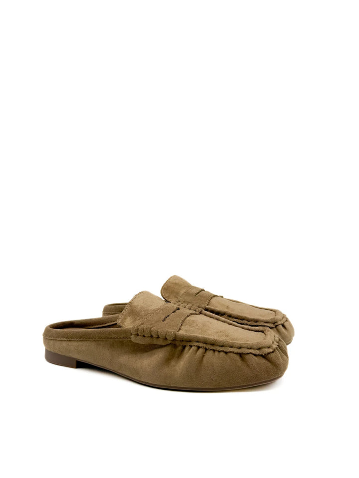 Mules Planos de Antelina Estilo Loafer