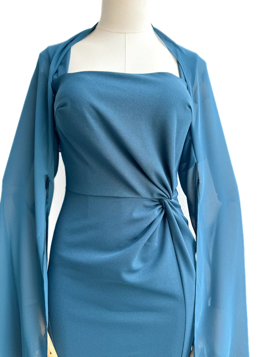 Vestido de Tirantes con capa de Gasa-Elegancia y Movimiento