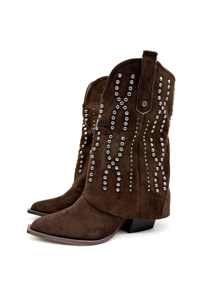Bota Cowboy Marrón Chocolate con Tachuelas Metálicas