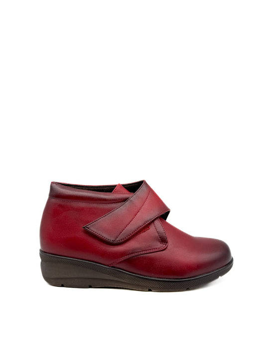 Botines de Cuña Baja con Cierre de Velcro. Burdeos