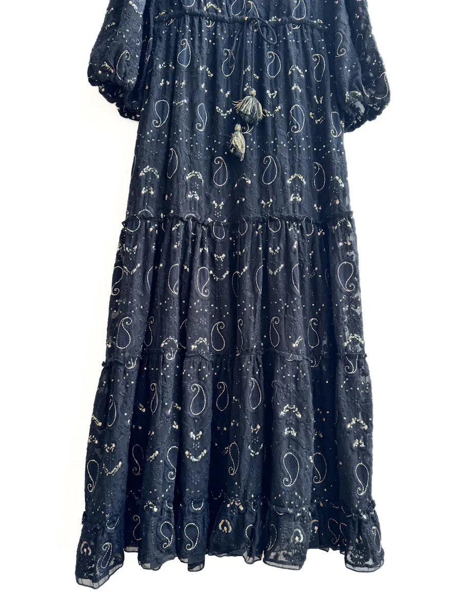 Vestido Largo Bohemio Bordado con Cordón Ajustable