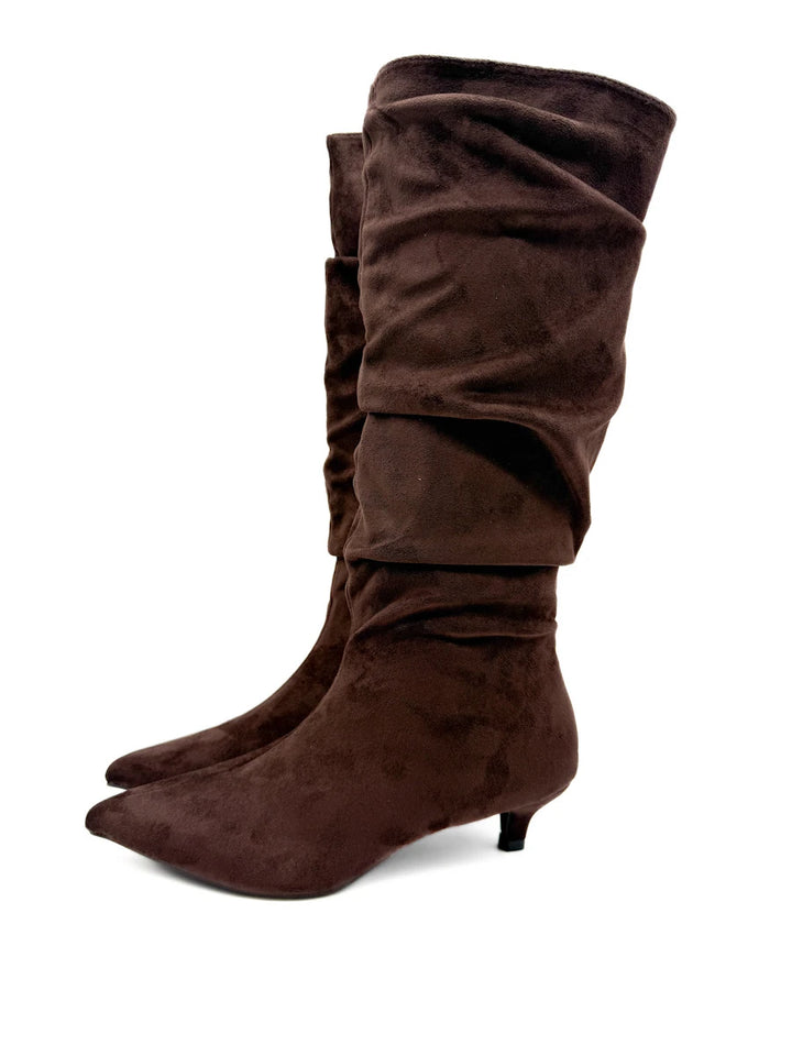 Botas Altas Fruncidas de Ante Sintético con Tacón Chupete y Puntera Fina
