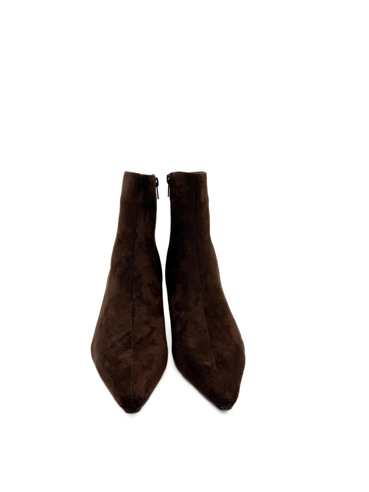 Botines de Antelina con Tacón Cónico y Punta Fina